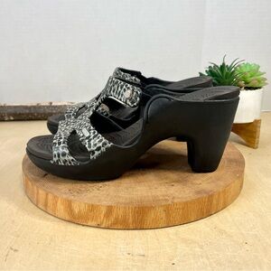 Crocs | Cyprus IV Abract Printed Strappy Heels Size 10